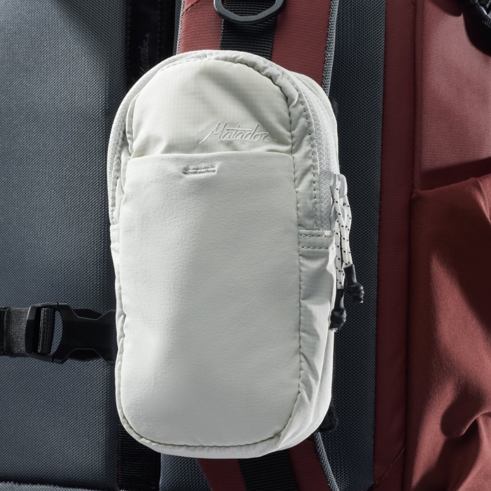 Matador Speed Stash Strap Pocket in Arctic White